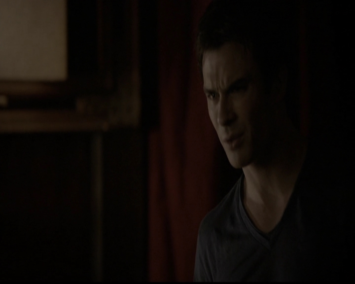 VampireDiariesWorld-dot-org_5x05MontersBall2139.jpg