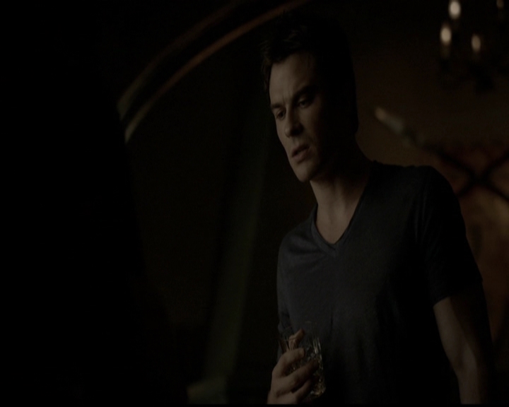 VampireDiariesWorld-dot-org_5x05MontersBall2151.jpg