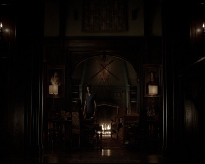 VampireDiariesWorld-dot-org_5x05MontersBall2154.jpg