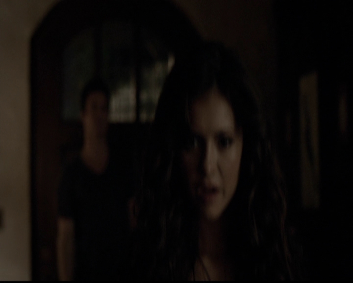 VampireDiariesWorld-dot-org_5x05MontersBall2189.jpg