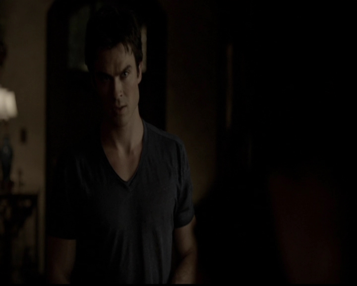 VampireDiariesWorld-dot-org_5x05MontersBall2214.jpg