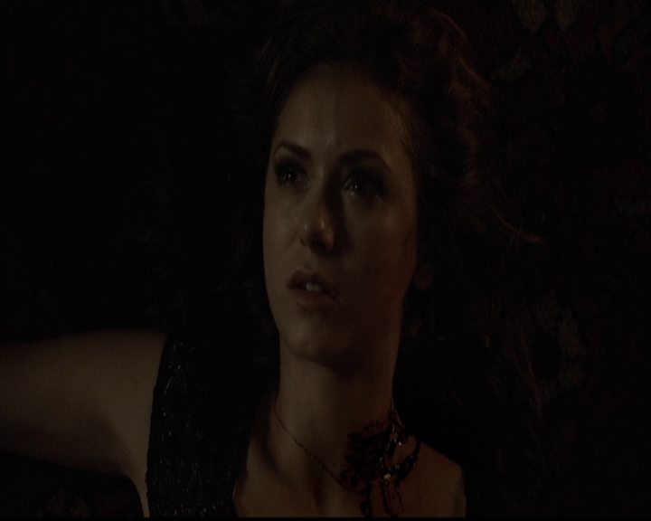 VampireDiariesWorld-dot-org_5x05MontersBall2321.jpg