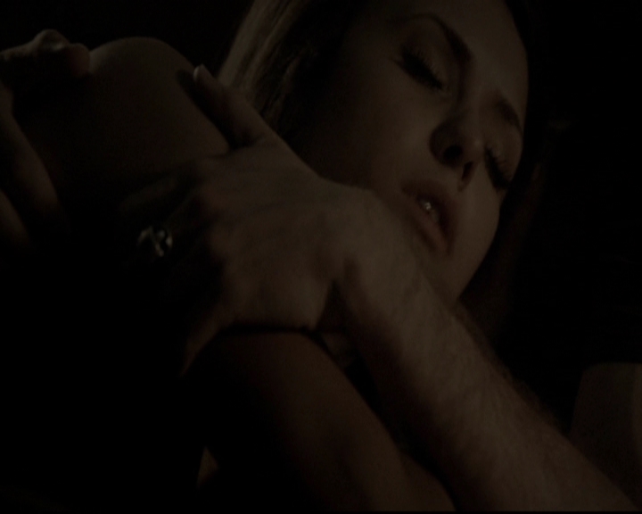 VampireDiariesWorld-dot-org_5x06HandleWithCare0113.jpg