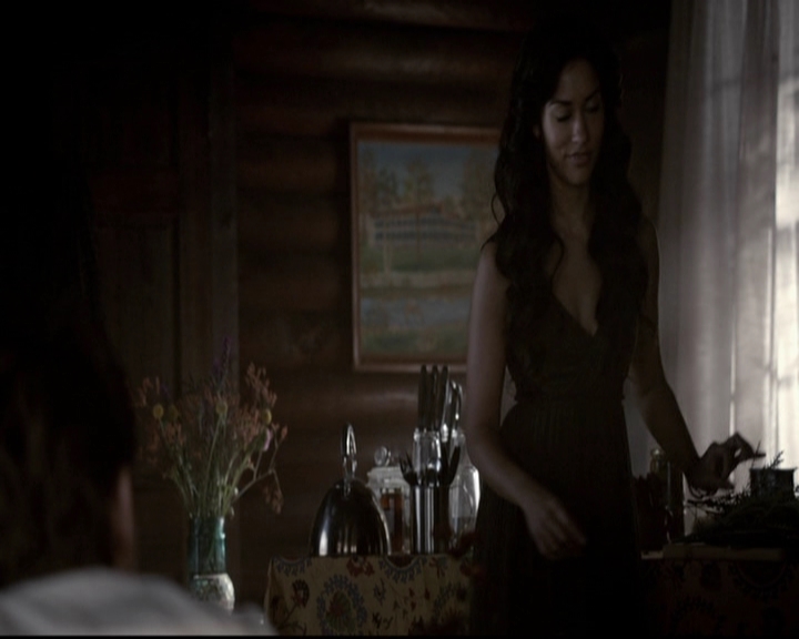 VampireDiariesWorld-dot-org_5x06HandleWithCare0396.jpg