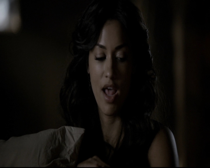 VampireDiariesWorld-dot-org_5x06HandleWithCare0464.jpg