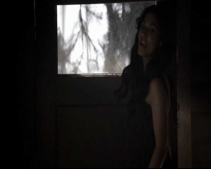 VampireDiariesWorld-dot-org_5x06HandleWithCare0471.jpg