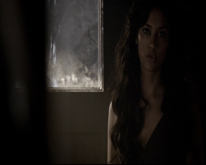 VampireDiariesWorld-dot-org_5x06HandleWithCare0487.jpg