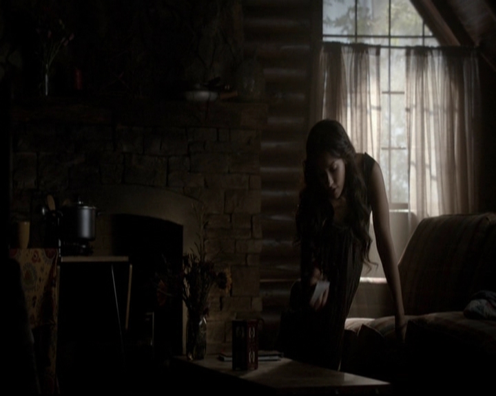 VampireDiariesWorld-dot-org_5x06HandleWithCare0601.jpg