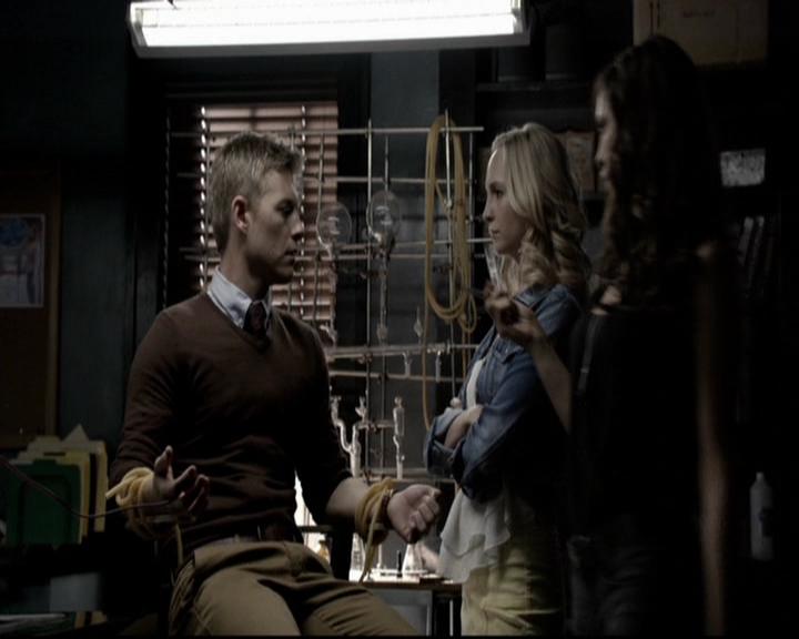 VampireDiariesWorld-dot-org_5x06HandleWithCare0974.jpg