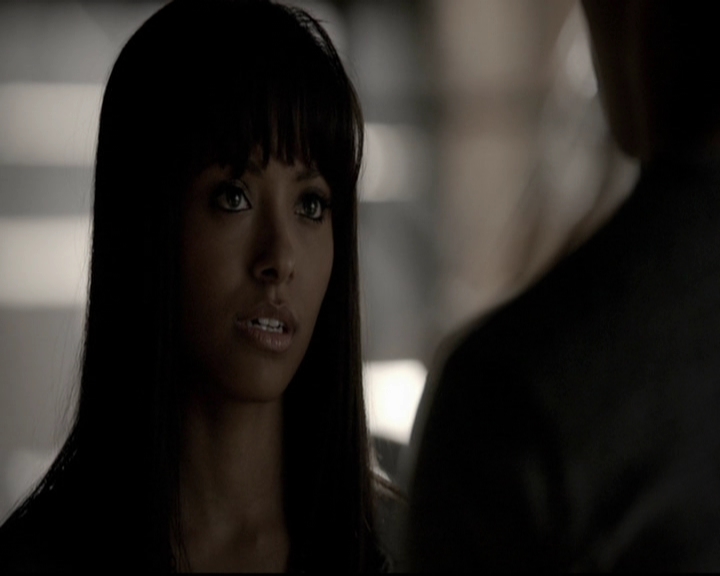 VampireDiariesWorld-dot-org_5x06HandleWithCare1045.jpg