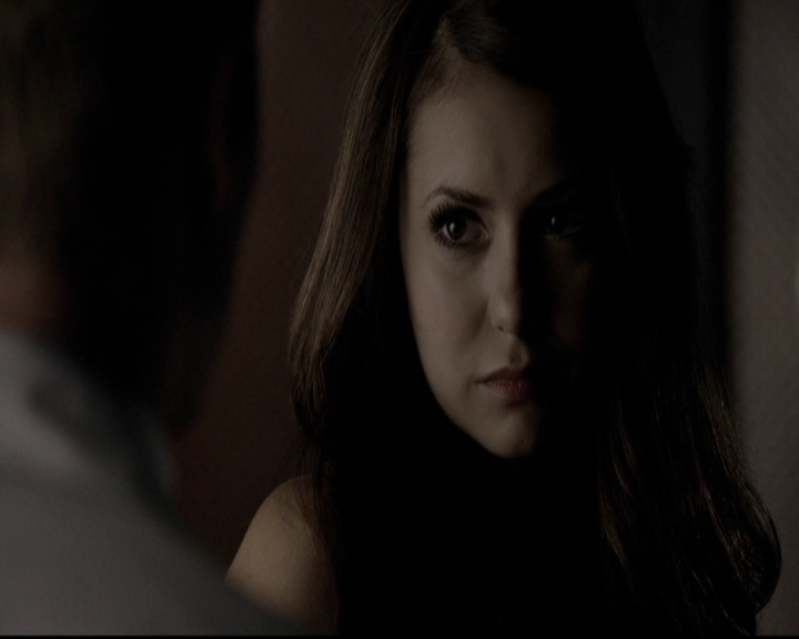 VampireDiariesWorld-dot-org_5x06HandleWithCare1975.jpg