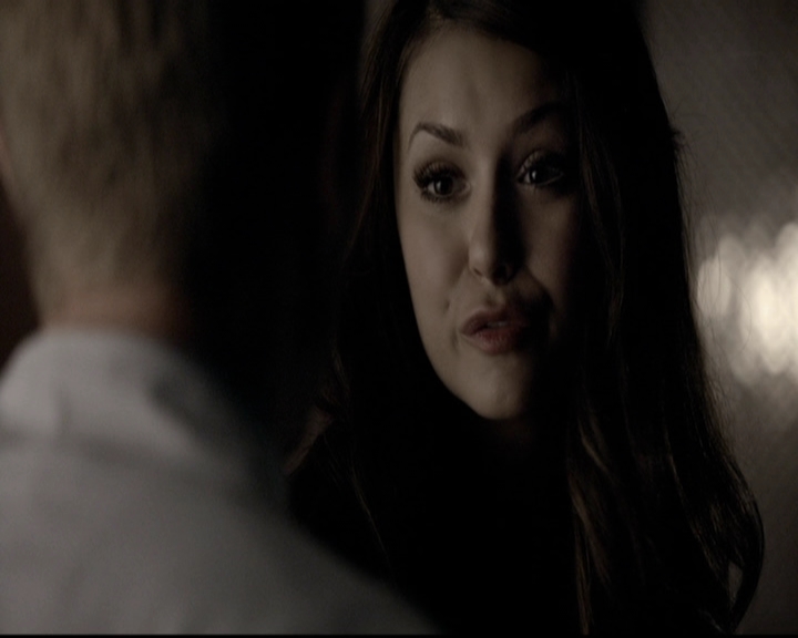 VampireDiariesWorld-dot-org_5x06HandleWithCare1989.jpg