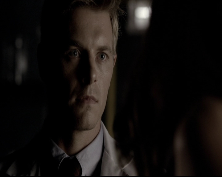 VampireDiariesWorld-dot-org_5x06HandleWithCare1991.jpg