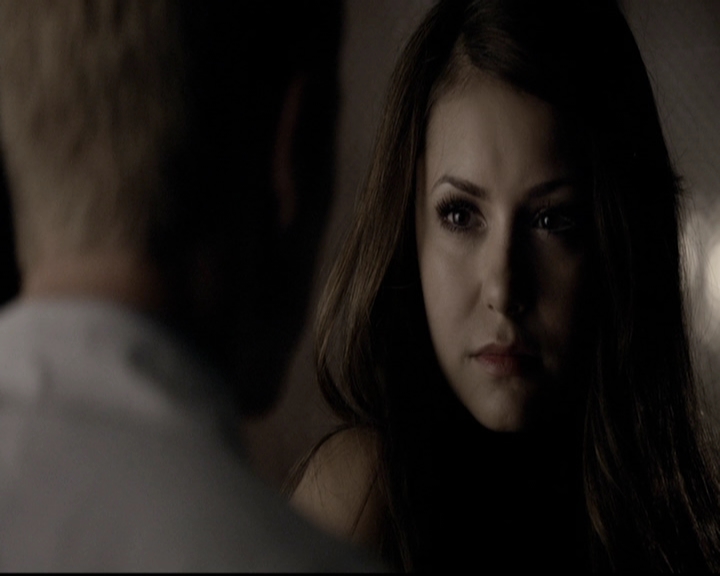 VampireDiariesWorld-dot-org_5x06HandleWithCare1993.jpg