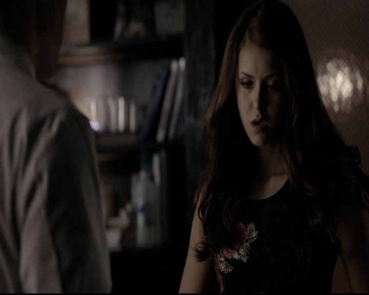 VampireDiariesWorld-dot-org_5x06HandleWithCare2022.jpg