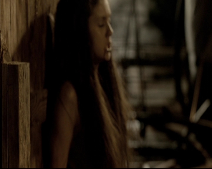 VampireDiariesWorld-dot-org_5x06HandleWithCare2039.jpg