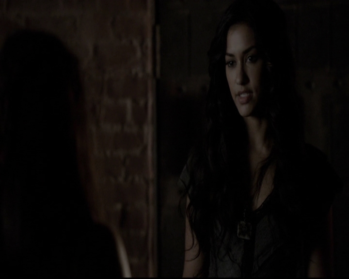 VampireDiariesWorld-dot-org_5x07DeathAndTheMaiden1204.jpg