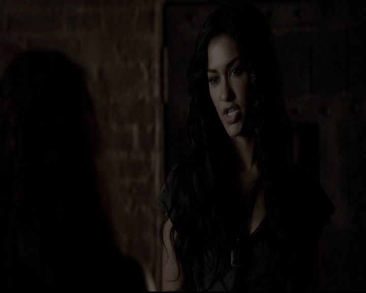 VampireDiariesWorld-dot-org_5x07DeathAndTheMaiden1205.jpg