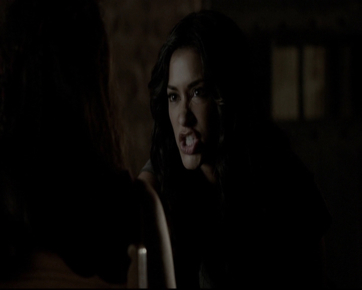 VampireDiariesWorld-dot-org_5x07DeathAndTheMaiden1217.jpg