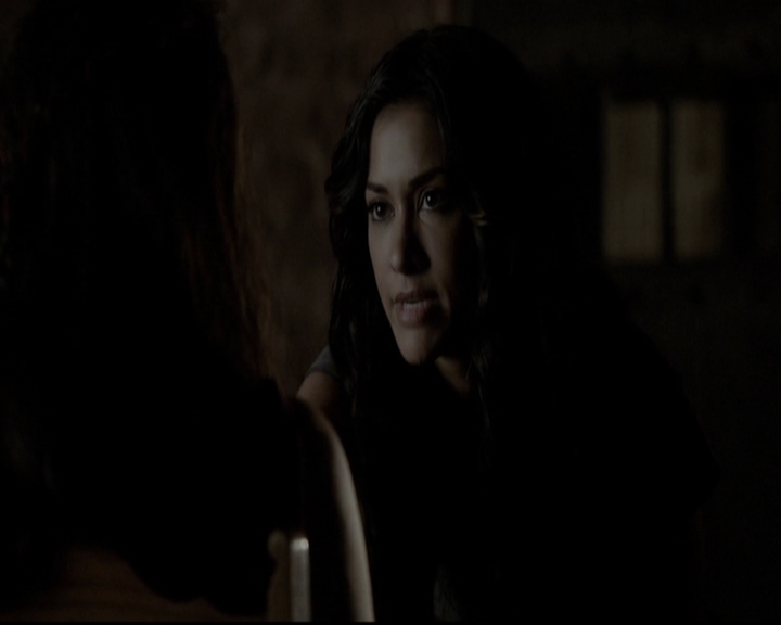 VampireDiariesWorld-dot-org_5x07DeathAndTheMaiden1218.jpg