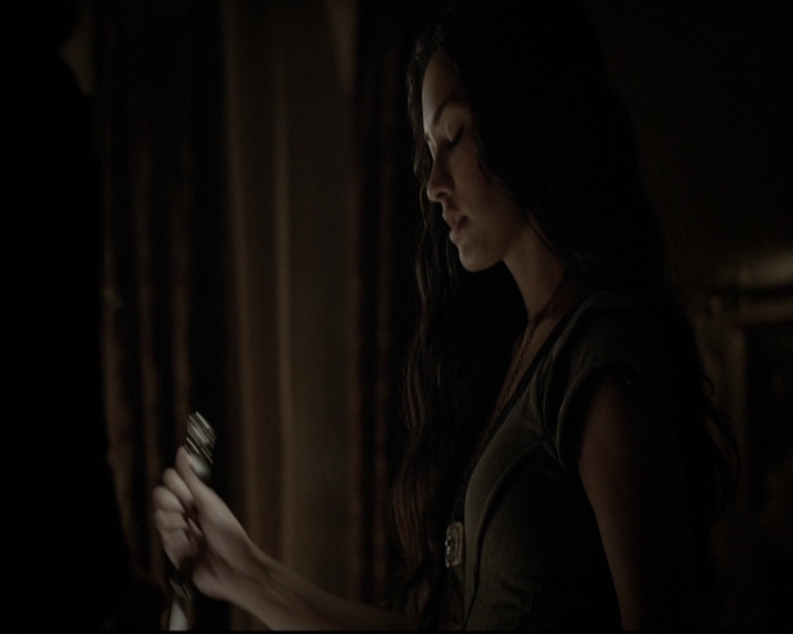 VampireDiariesWorld-dot-org_5x07DeathAndTheMaiden1377.jpg