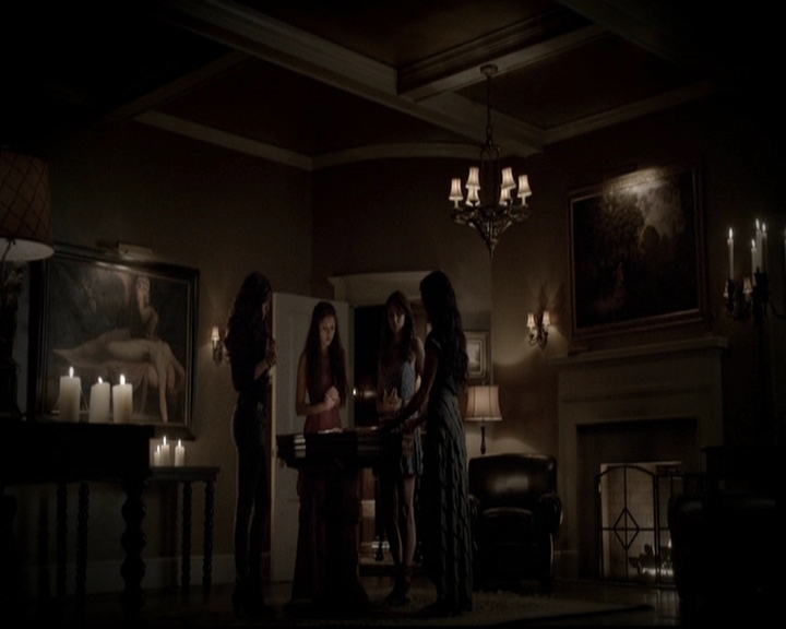 VampireDiariesWorld-dot-org_5x07DeathAndTheMaiden1403.jpg