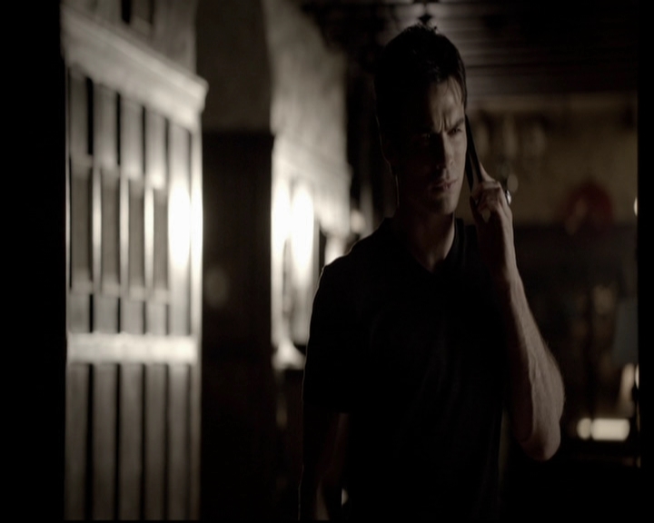 VampireDiariesWorld-dot-org_5x08DeadManOnCampus0387.jpg