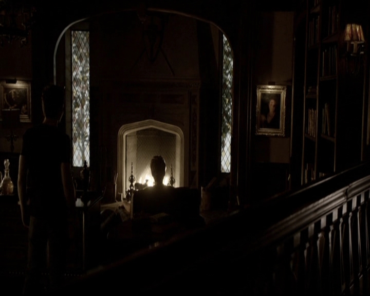 VampireDiariesWorld-dot-org_5x08DeadManOnCampus0411.jpg