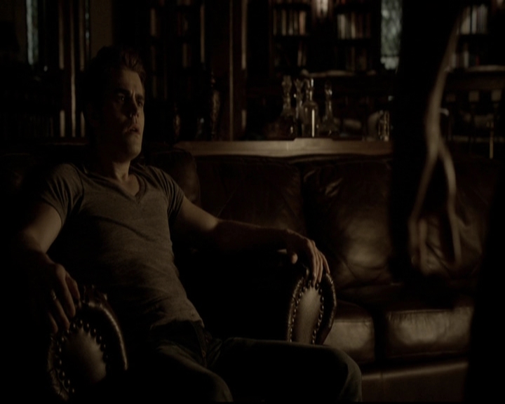 VampireDiariesWorld-dot-org_5x08DeadManOnCampus0441.jpg