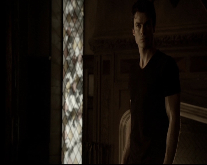 VampireDiariesWorld-dot-org_5x08DeadManOnCampus0452.jpg