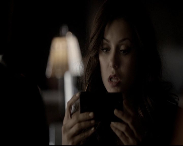 VampireDiariesWorld-dot-org_5x08DeadManOnCampus0498.jpg