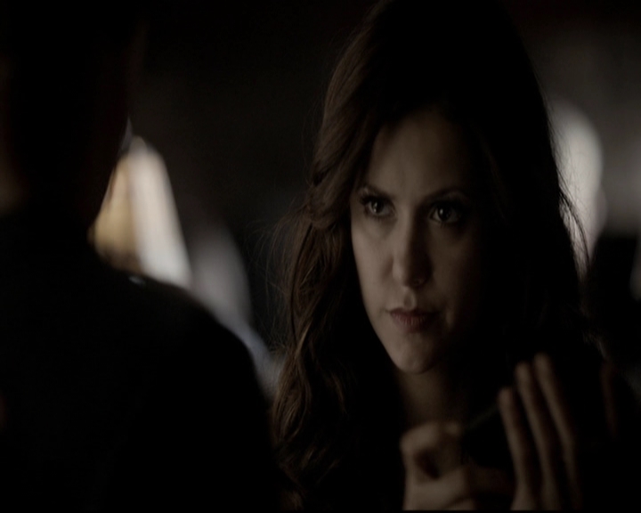 VampireDiariesWorld-dot-org_5x08DeadManOnCampus0504.jpg