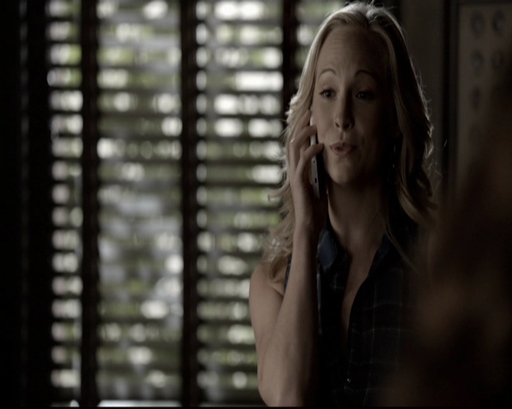 VampireDiariesWorld-dot-org_5x08DeadManOnCampus0571.jpg