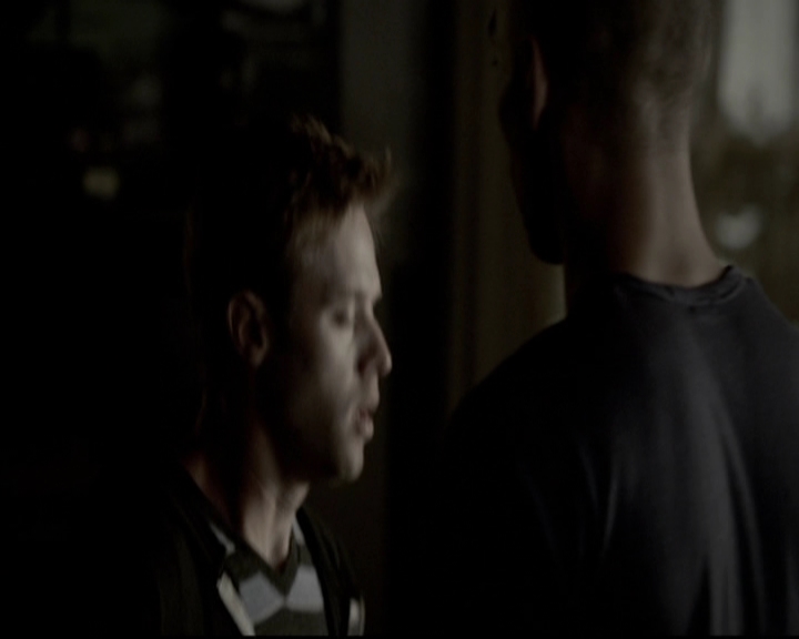 VampireDiariesWorld-dot-org_5x08DeadManOnCampus0602.jpg