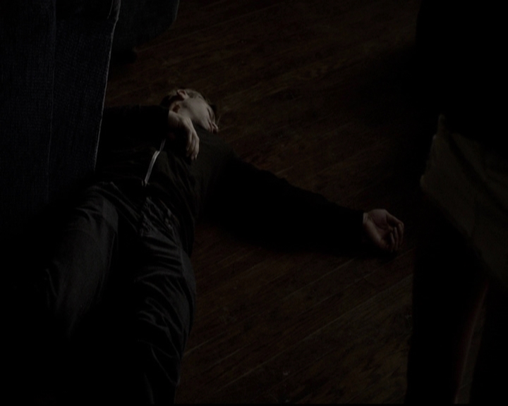 VampireDiariesWorld-dot-org_5x08DeadManOnCampus0616.jpg