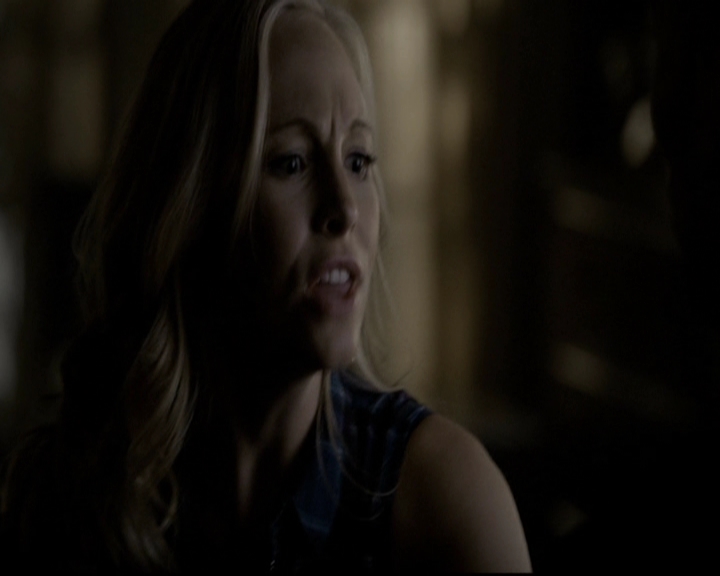 VampireDiariesWorld-dot-org_5x08DeadManOnCampus0619.jpg