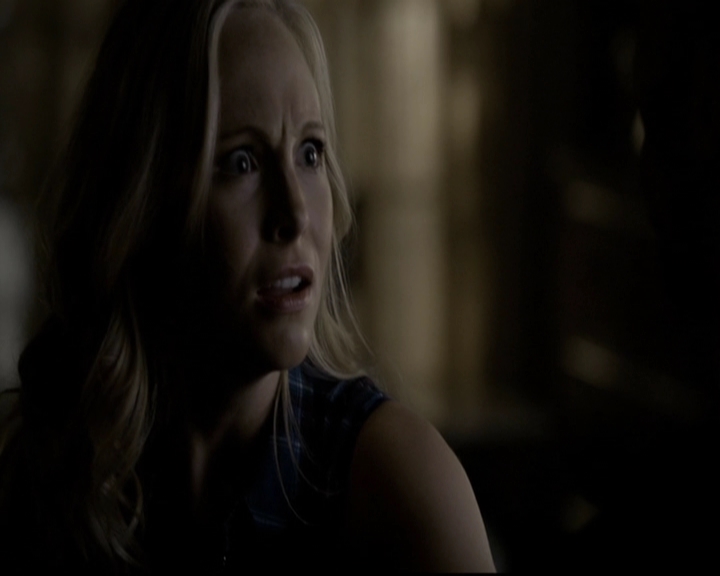 VampireDiariesWorld-dot-org_5x08DeadManOnCampus0621.jpg