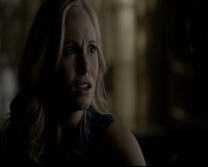 VampireDiariesWorld-dot-org_5x08DeadManOnCampus0622.jpg