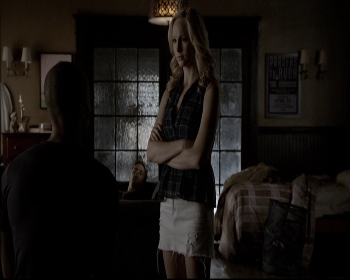 VampireDiariesWorld-dot-org_5x08DeadManOnCampus0628.jpg