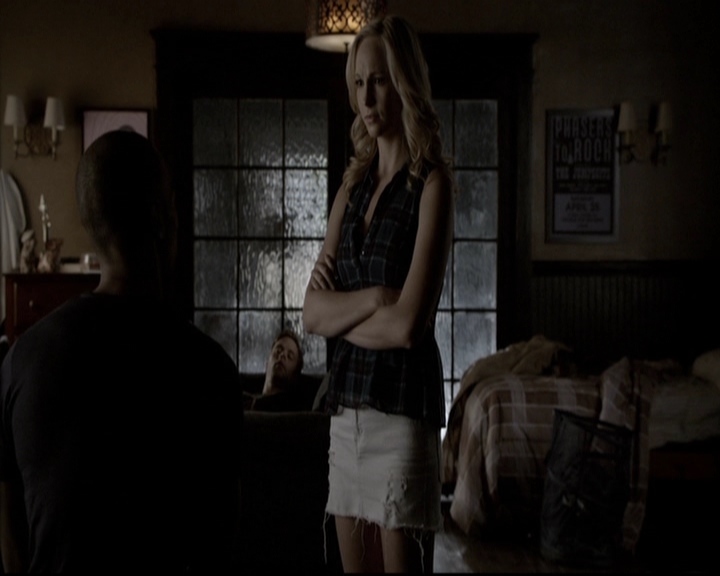 VampireDiariesWorld-dot-org_5x08DeadManOnCampus0629.jpg