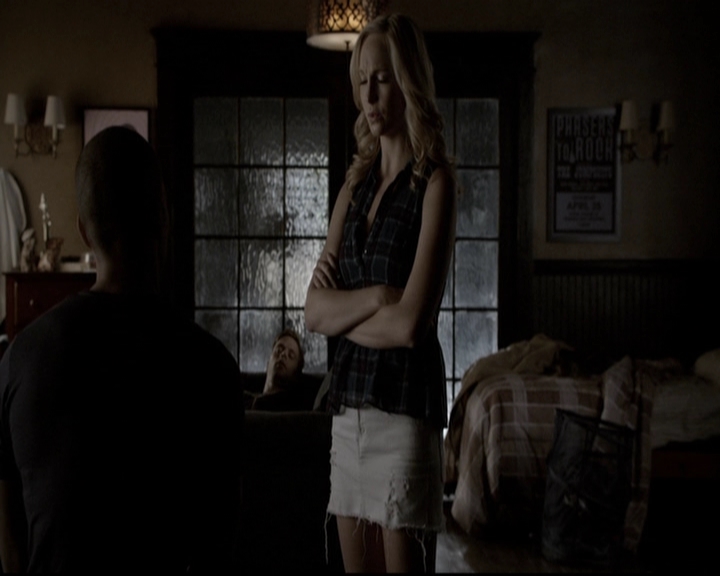 VampireDiariesWorld-dot-org_5x08DeadManOnCampus0630.jpg