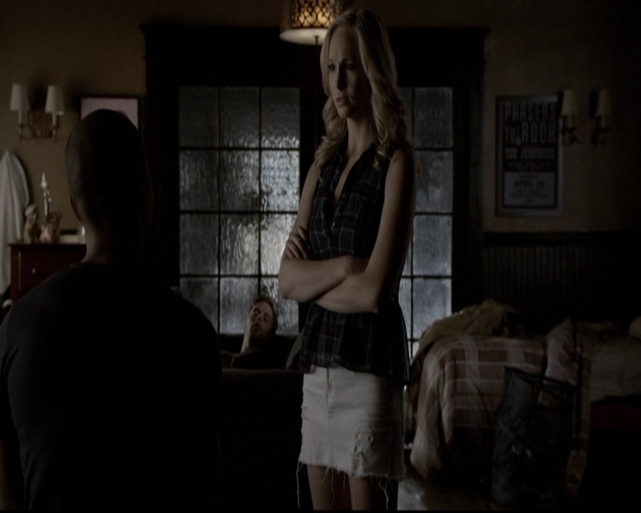 VampireDiariesWorld-dot-org_5x08DeadManOnCampus0632.jpg