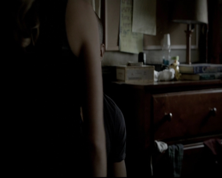 VampireDiariesWorld-dot-org_5x08DeadManOnCampus0641.jpg