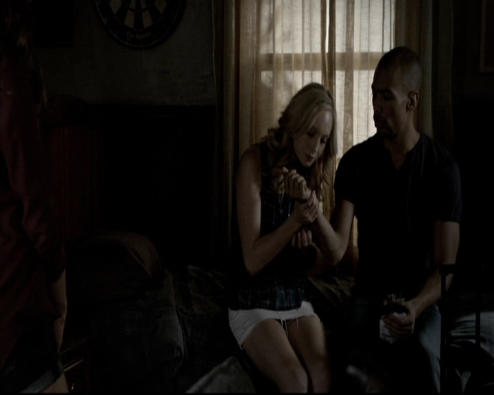 VampireDiariesWorld-dot-org_5x08DeadManOnCampus0697.jpg VampireDiariesWorld-dot-org_5x08DeadManOnCampus0697.jpg