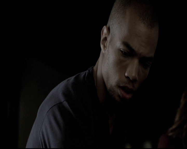 VampireDiariesWorld-dot-org_5x08DeadManOnCampus0716.jpg
