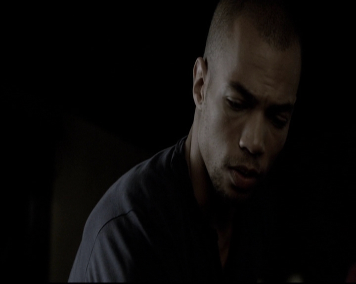 VampireDiariesWorld-dot-org_5x08DeadManOnCampus0719.jpg