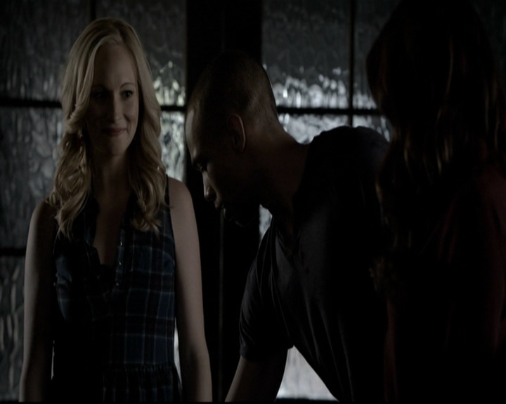 VampireDiariesWorld-dot-org_5x08DeadManOnCampus0721.jpg VampireDiariesWorld-dot-org_5x08DeadManOnCampus0721.jpg