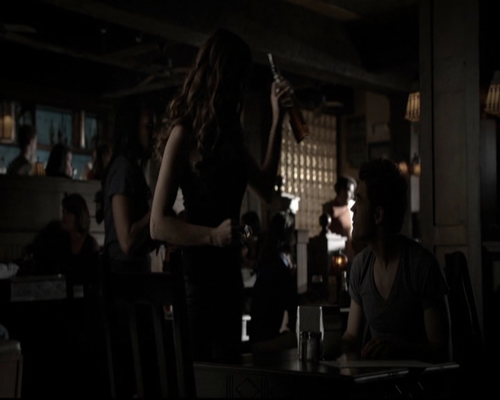 VampireDiariesWorld-dot-org_5x08DeadManOnCampus0727.jpg