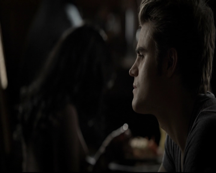 VampireDiariesWorld-dot-org_5x08DeadManOnCampus0796.jpg