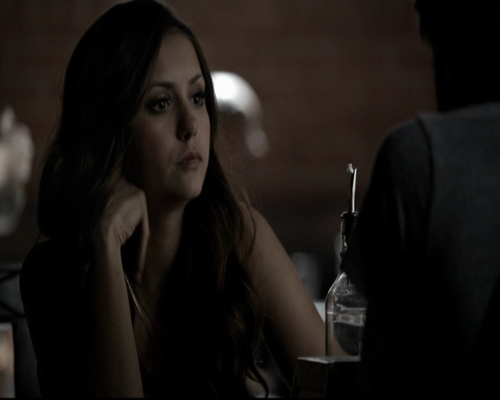 VampireDiariesWorld-dot-org_5x08DeadManOnCampus0810.jpg